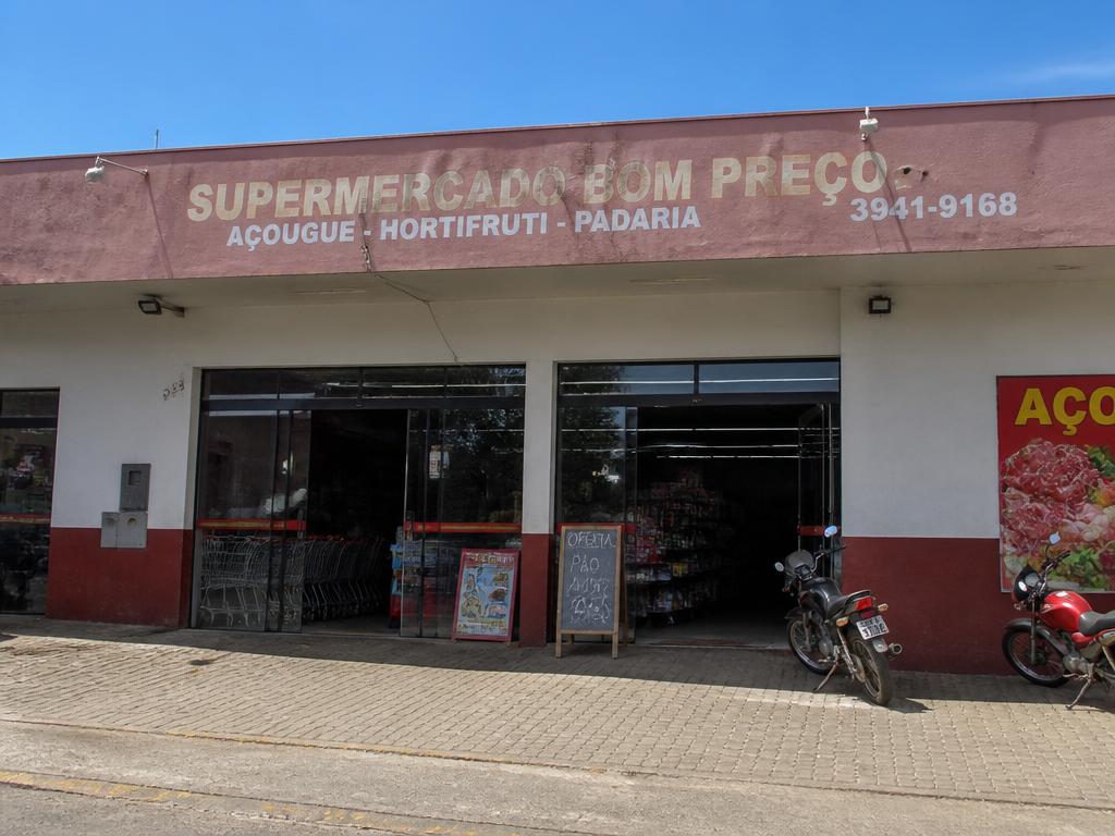 Fachada de supermercado montado em Anápolis